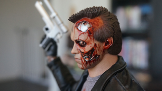 Hot Toys T-800: The <em>Kotaku</em> Review